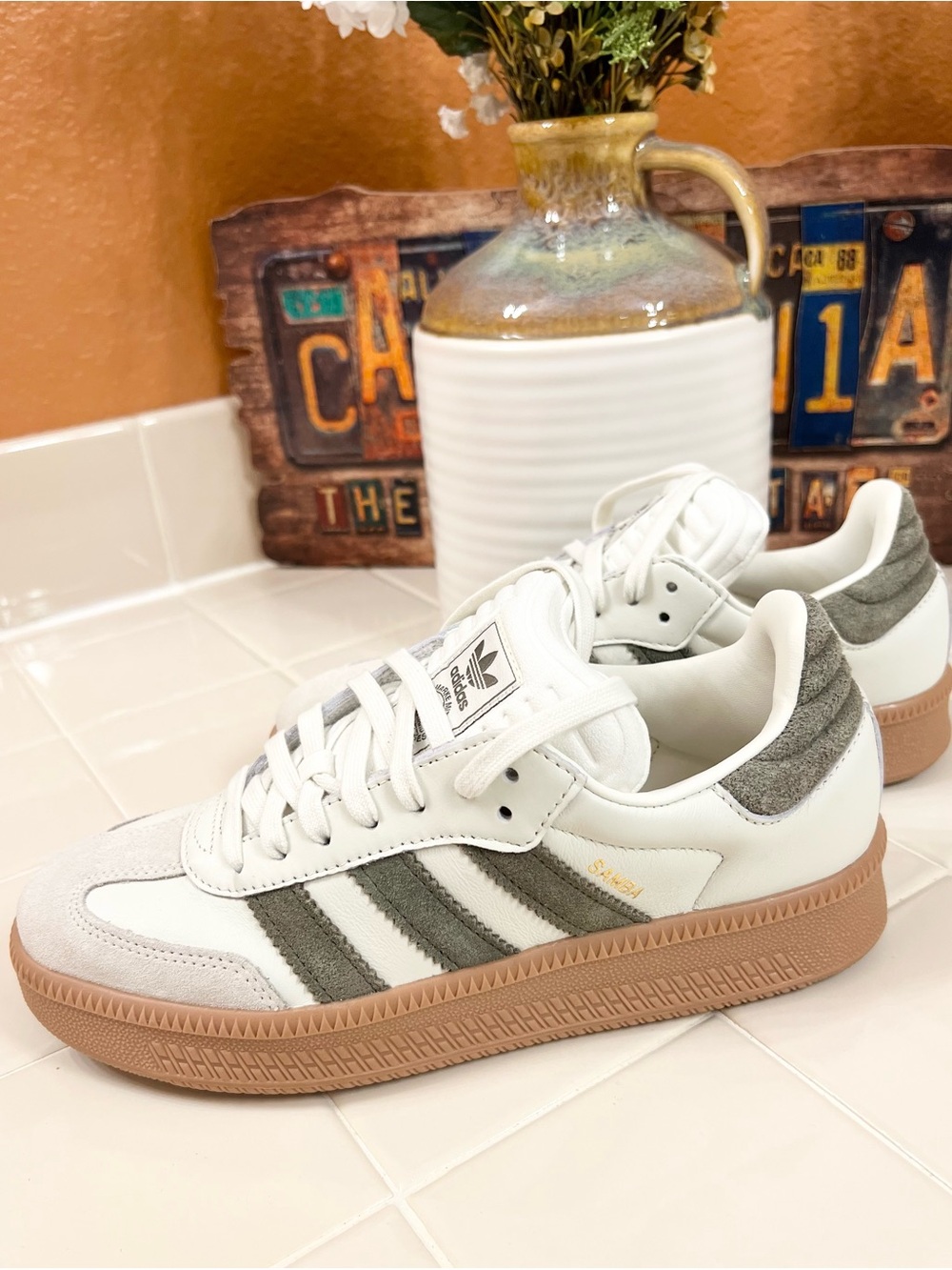 SAMBA XLG with ARMY GREEN STRIPES, WORN ONCE, Men’s Size 7.5-Women’s 8.5 - Picture 3 of 10